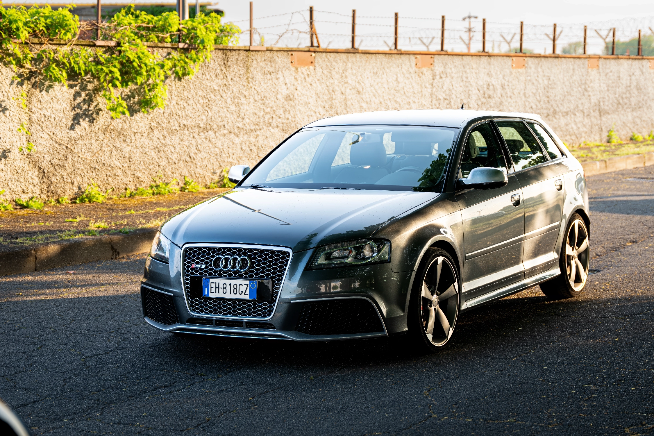 Audi RS3 — Foto professionale shooting automotive DrivenByLight fotografia prestazionale